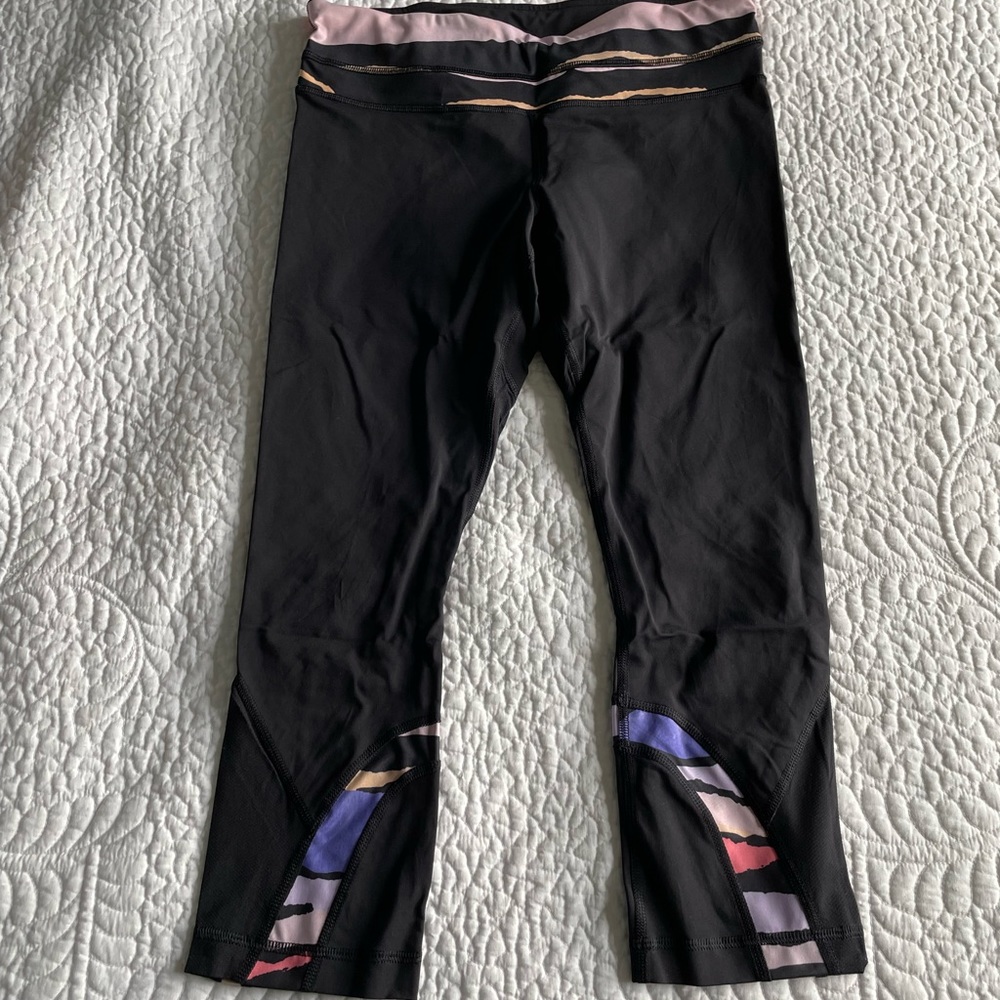 Lululemon run inspire crop with waterproof pocket